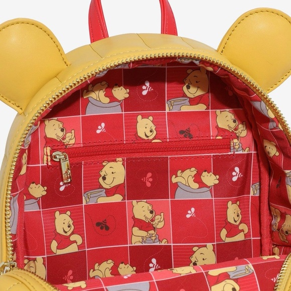 Loungefly Disney Winnie the Pooh Puffer Pooh Bear Figural Mini Backpack - Picture 4 of 7